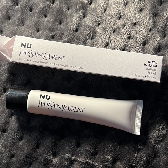 Yves Saint Laurent
NU GLOW IN BALM Face Priming Moisturizer with Shea Butter NEW - Picture 3 of 3